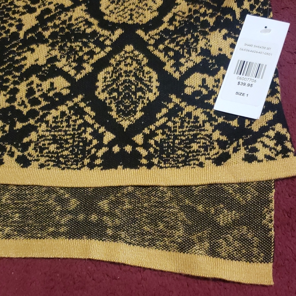 Snake Sweater Set - Picture 3 of 6
